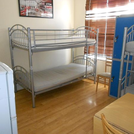 24/7 London Hostel Exterior photo